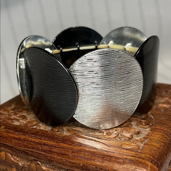 Source Unknown Jewelry - Vintage 2 Tone Metal Disk Panel Elastic Stretch Bracelet